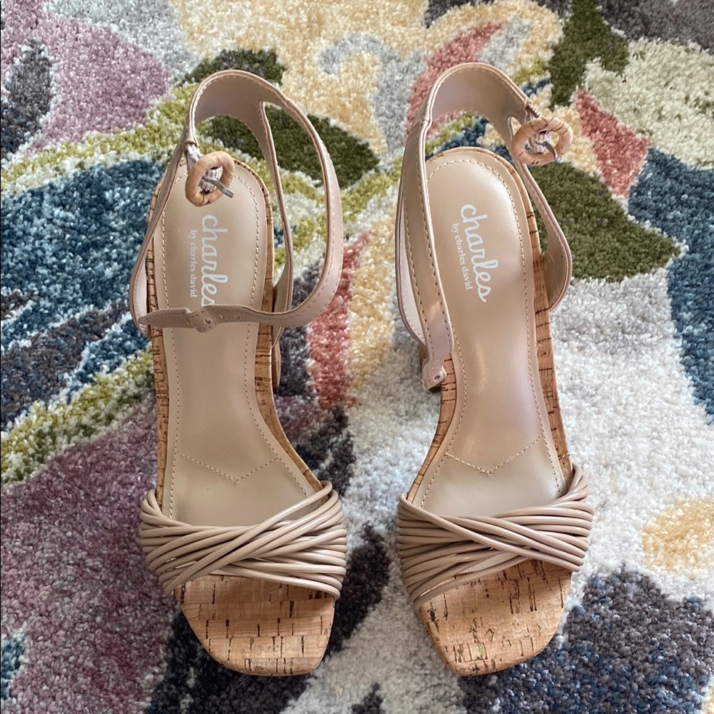 NIB Women's Beige Wedge Sandals